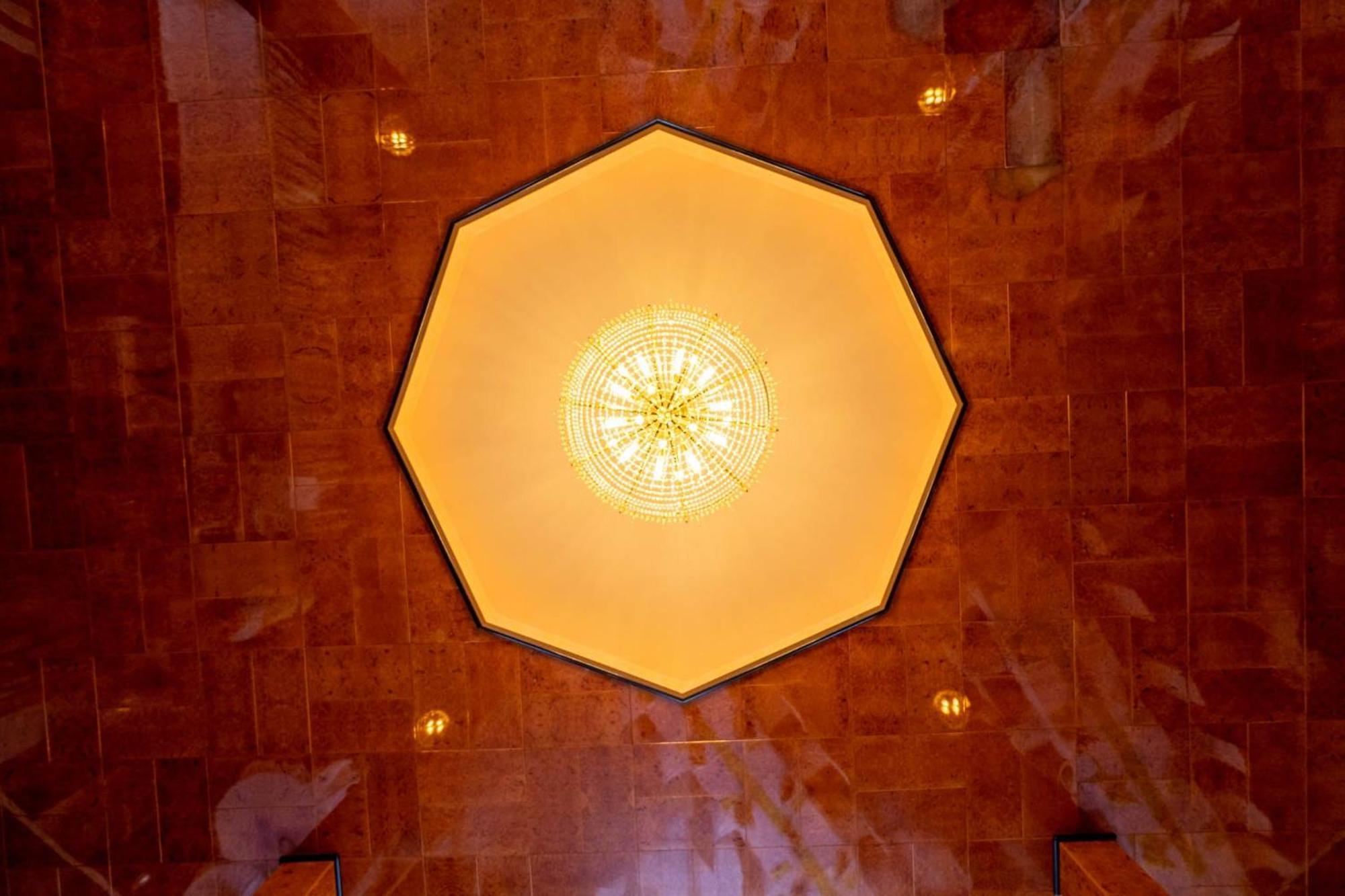Отель Kraichtaler Hof Экстерьер фото